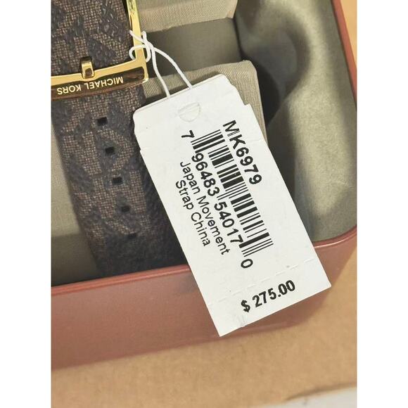 Michael Kors MK6979 Oversized Runway Dive Pavé Gold-Tone and Logo Watch - Picture 3 of 5